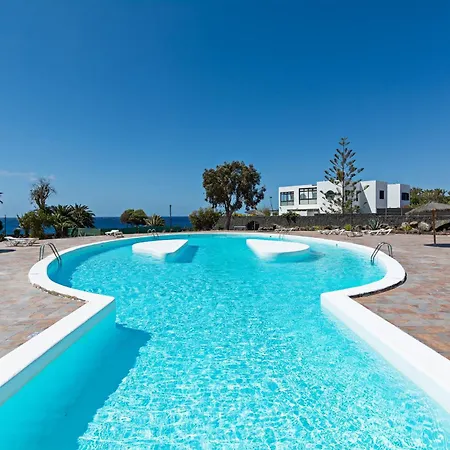 Tuscan 2br Seaviews Terrace & Pool * Costa Teguise