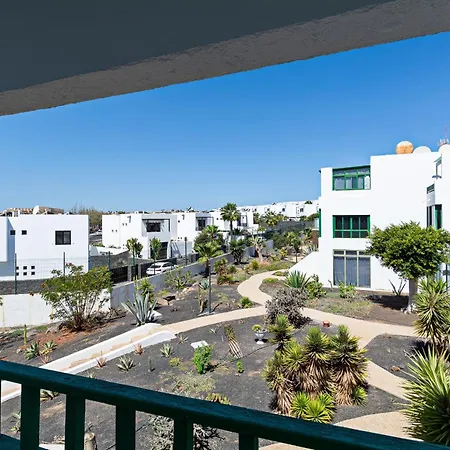 Tuscan 2br Seaviews Terrace & Pool *